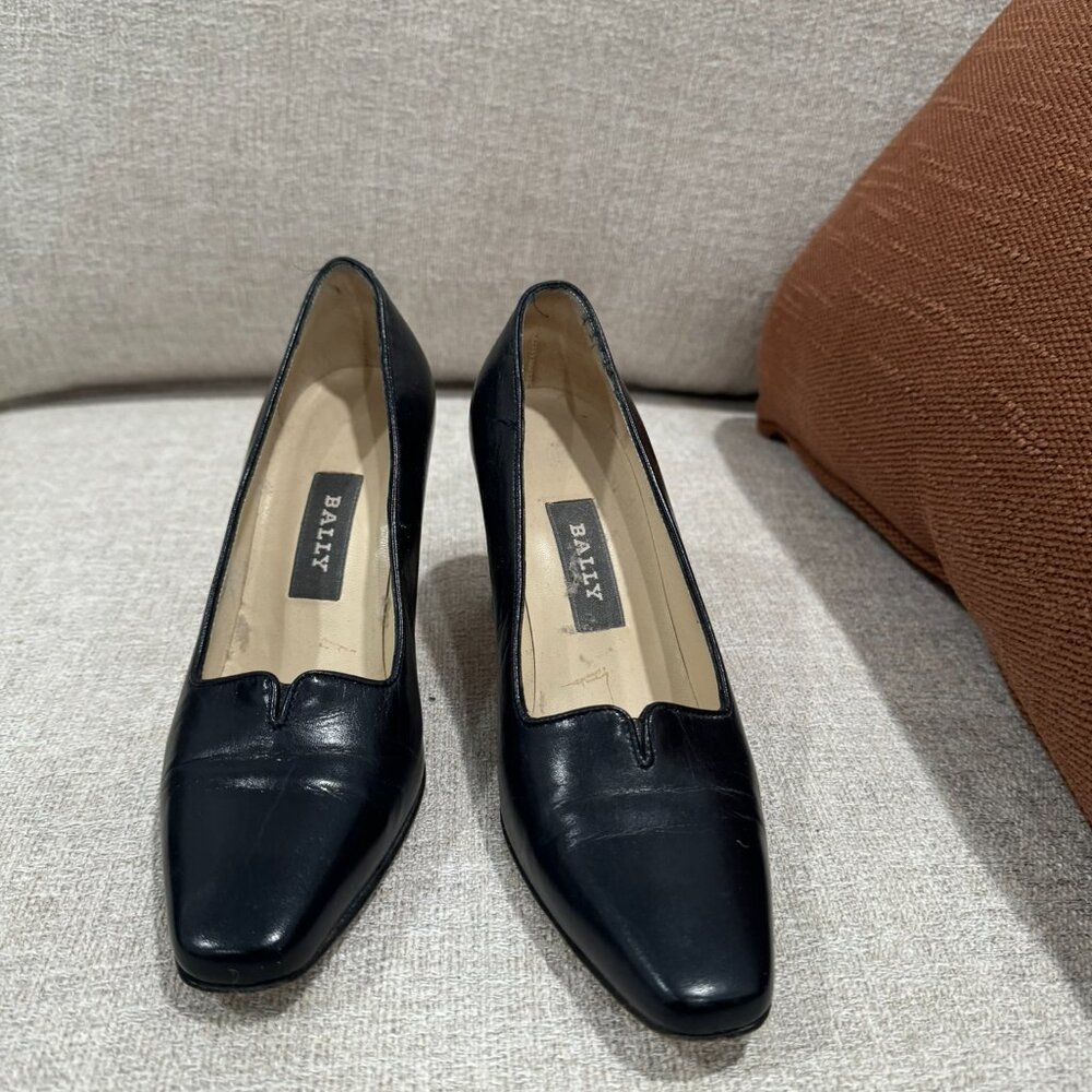 Bally Navy Pump Size 5.5